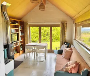 Cozy, countryside cabin. Walks from door. EV chrg. - Image 2