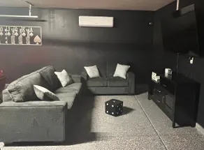 Family friendly, with entertainment for all ages! - Image 3