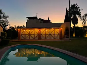 House with private pool near illuminated villa - Image 3