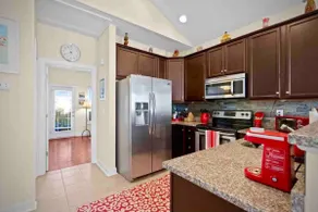 Colorful 3 bdr - beach & intracoastal access, pool - Image 5