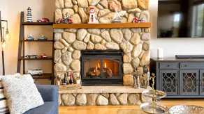 Resort-Style Luxury Waterfront Cottage - Image 4