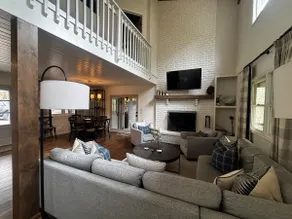 Hydrangea House - Close to Main St! - Image 3