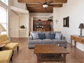 Charming 2BR-2.5BA Townhome- Access to Pool, Hot Tub & Gym - Image 2