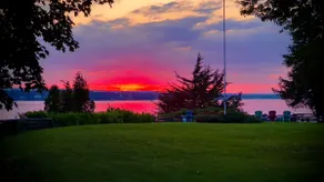Incredible Lakefront Sunsets @ VT’s #1 Property. - Image 4