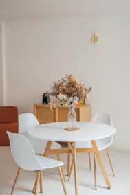 Street Side Suite - Image 4