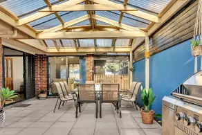 Laidback Seaford Family Retreat 200m from Beach - Image 3
