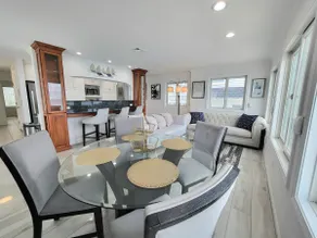 PRIVATE BEACH: BEACHFRONTS & BALCONIES @ NIANTIC W/ 6 QUEENS - Image 3