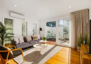 Renovated Brilliance in Bayside Albert Park - Image 5