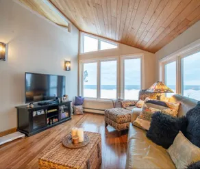 Park Point Vista, a Superior View! Beachfront - Image 3