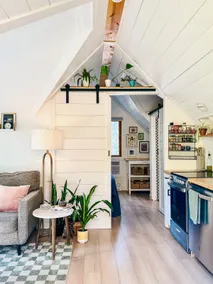 Cutest Spot in Old Town - The Loft - Image 2