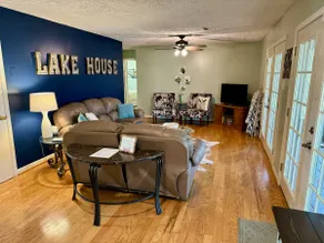 4 bed 2 bath by Jamestown Marina - Image 3