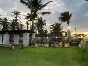 Beachfront House with 7 to 10 air-conditioned suites - Image 3