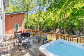 Spend Christmas at Riversong! Hot Tub+On the River - Image 2