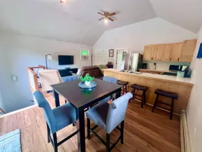 Newly Updated Stowe Guest Suite - Image 5