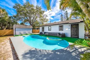 Heated Pool & Spa, Sleeps 8, South Tampa | 5 Min to MacDill AFB - Image 2