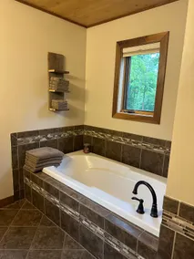 Maple Ridge Retreat of Duluth-Amazing Views - Image 4