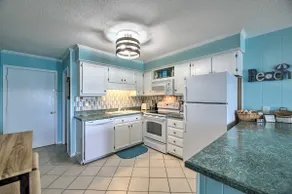 Beachfront Condo w/ Boardwalk & Pool Access! - Image 4