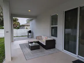 Modern Home in Palm Bay - Image 4