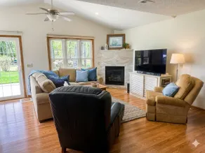 Have it all! Cedar Pt, Lake Erie Beach & Fishing - Image 3