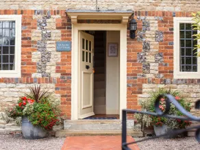 Dulcie Cottage - Image 2