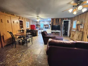 WR’s Saw Creek Cabin - Image 4