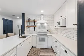 Harbour Oaks, Unit 214 - Image 5
