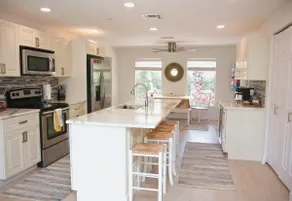 Estey Oasis. Heated Pool! Close to Beaches/5th Ave! - Image 5