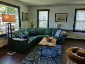 Lake Life Cottage - Image 4