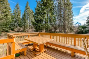 Spacious Two-Story Home withPrivate Hot Tub, Free - Image 5