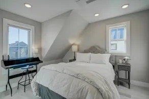 New Luxury King Bed Guesthouse | Blackbird's Nest - Image 4
