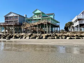 BEACHFRONT, spacious, & family-friendly - Image 5