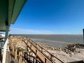 BEACHFRONT, spacious, & family-friendly - Image 4