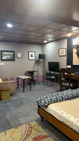 Large Modern Room I WiFi I Easy walk to PARK St - Image 4
