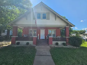 Marie's Place, Cozy 2 bedroom house right off town square! - Image 3