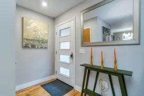 Chestnut Place · Updated Home on Quiet Drive - Perfect Getaway - Image 2