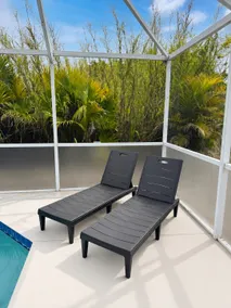 CHARMING FLORIDA GETAWAY 3BDR HOME WITH A POOL - Image 2