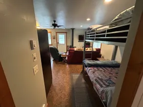 Cabin in Bigfork-45 min to GNP & Skiing - Image 2