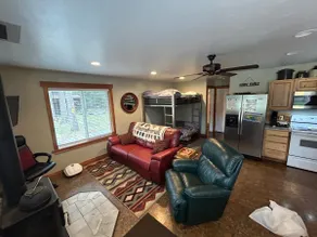 Cabin in Bigfork-45 min to GNP & Skiing - Image 3