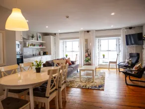 John Street Apartment 3 - Image 2