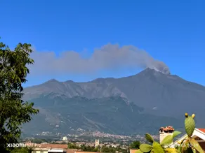 House with a panoramic view of Mount Etna near the sea   - Image 2