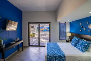 Tamarindo 1 - Queen size bed one block from the esplanade - Image 5