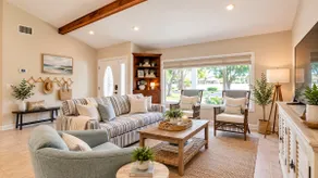 5 stars! ⭐️? HotTub&Pool-4BR/2BA  5 miles to beach! - Image 3