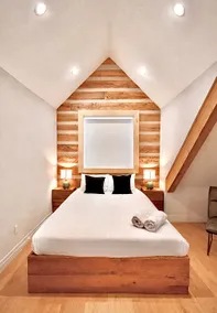 Canadian Cabin. Walk to beach. Forest view. Modern - Image 2