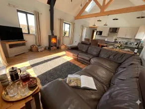 Luxury Barn & Hot Tub at Escape to the Stables - Image 3
