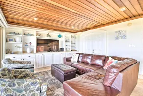Modern Beachfront Condo w/ Pool & Beach Access! - Image 5