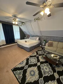 Sleeps 16, putt-putt, fire pit, near Atlanta - Image 2