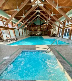 Luxury Studio White Mtns Jacuzzi Pool Pond River - Image 3
