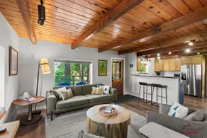 A/C, Hot Tub, Back Patio, Modern Retreat! - Image 3