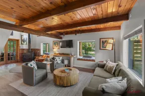 A/C, Hot Tub, Back Patio, Modern Retreat! - Image 4