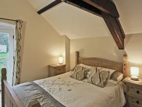 The Coach House - Hw7593 - Image 5